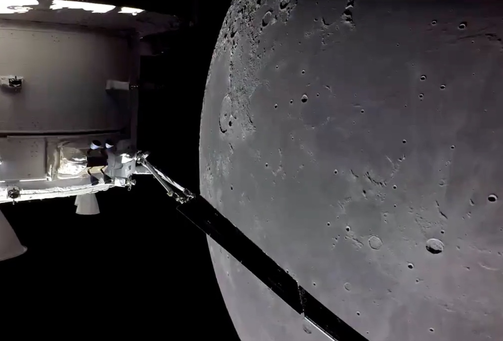 Orion has close encounter with moon before heading home