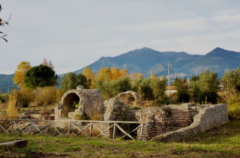 Ancient Roman concrete could self-heal thanks to âhot mixingâ with quicklime