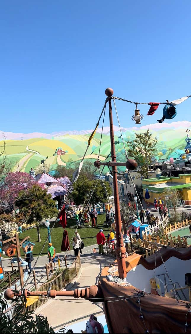 Image for article titled Disneyland&#39;s New Toontown Welcomes Families and Kids at Heart