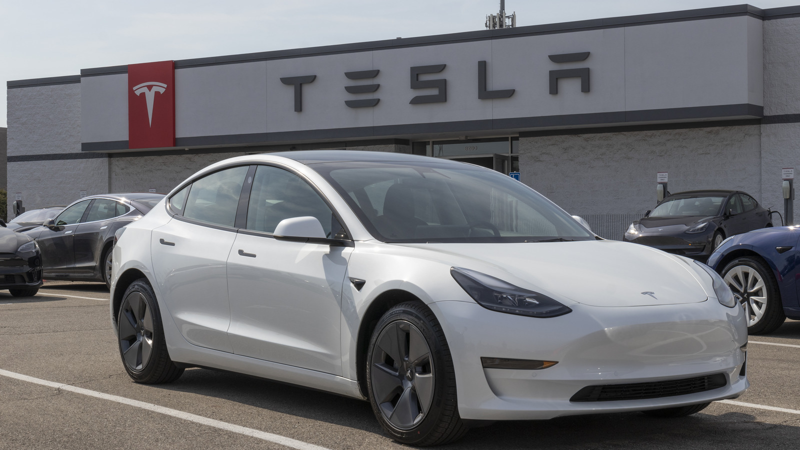 Tesla Model X Qualifies For Full EV Tax Credit After Big Price Drops On It And Model S