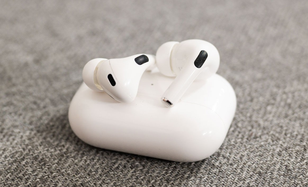 AirPods Pro 3 Users Experience High-Frequency Sounds While Flying