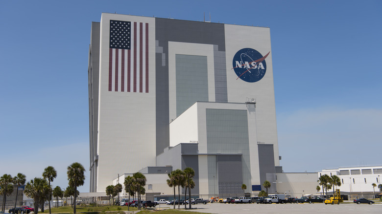 Factors Contributing to the Large Exodus of NASA Staff