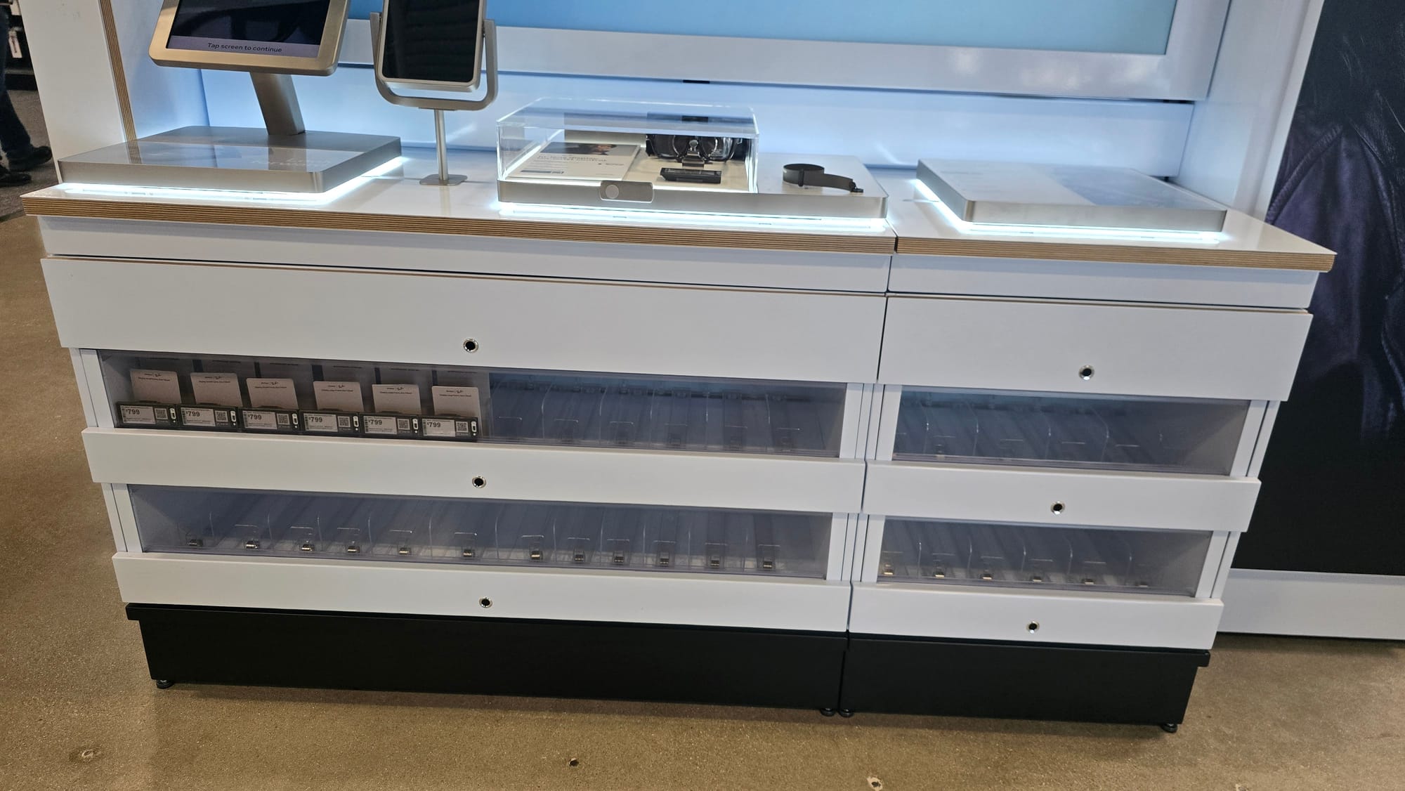 Galaxy XR Controllers Fly Off Shelves in Just Hours Because of Soaring Demand