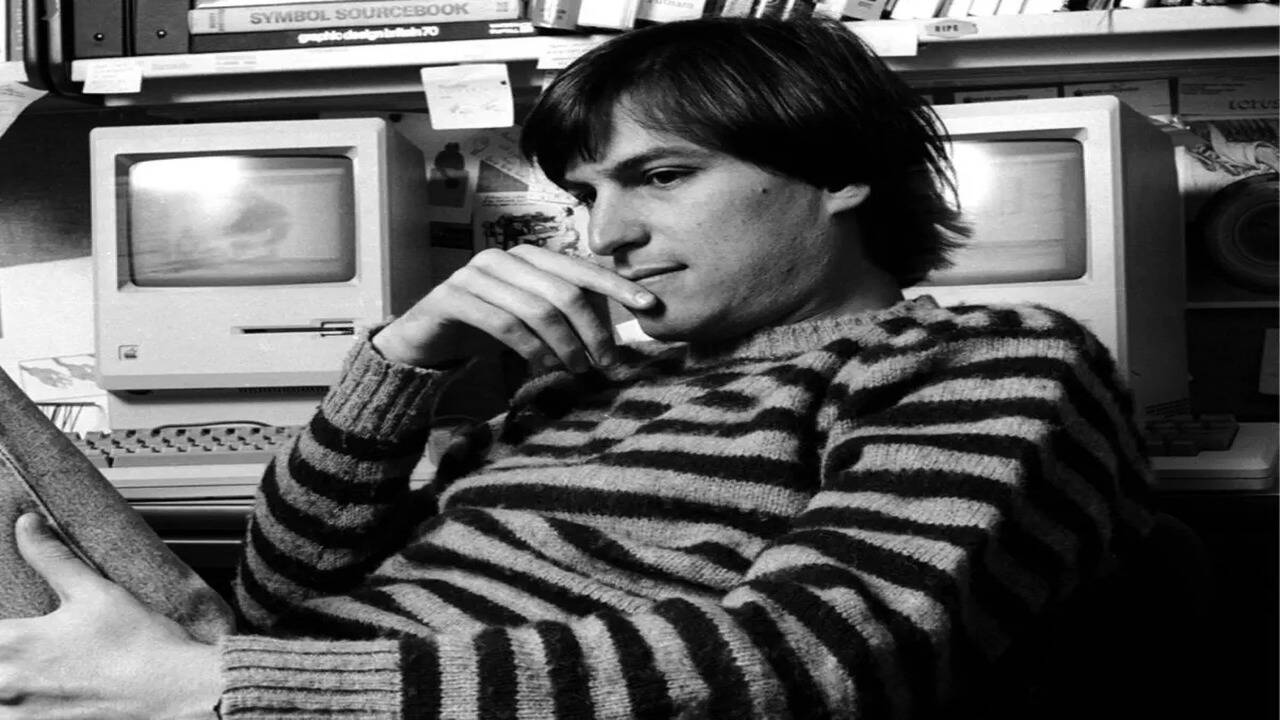 GM Removes CarPlay from More Vehicles, Pointing to Steve Jobs as Inspiration