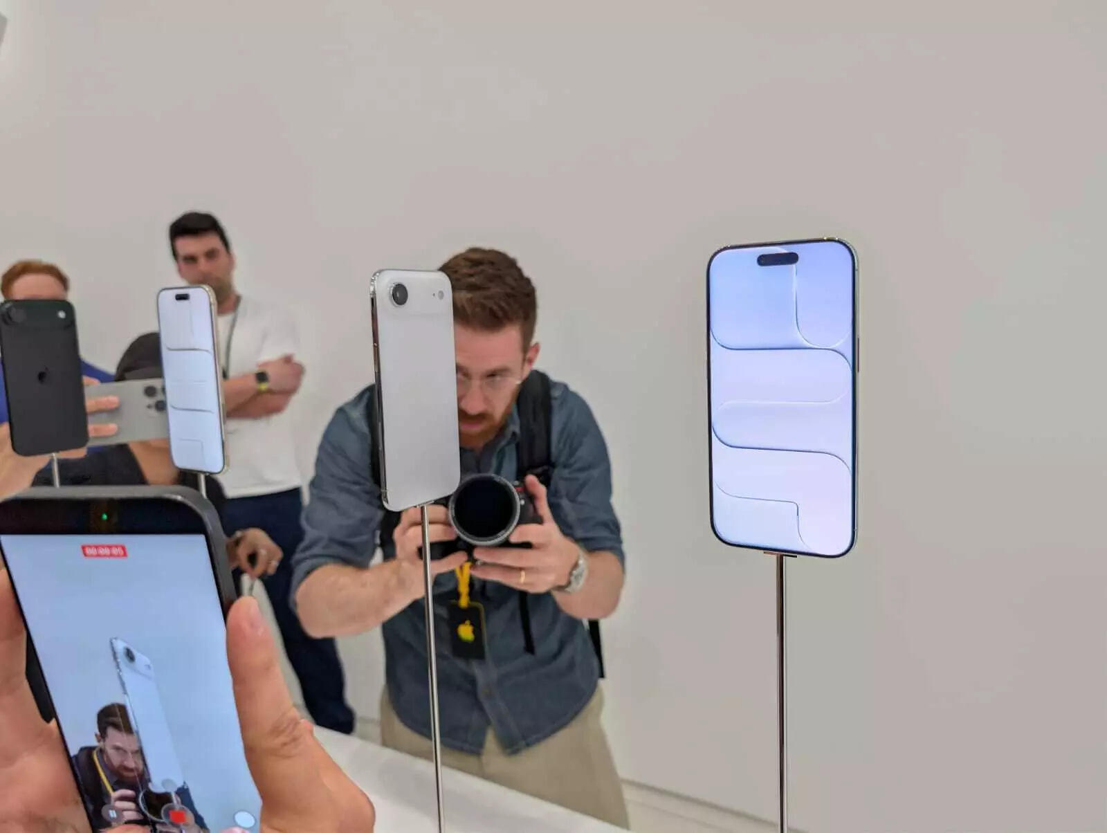 iPhone 17 Continues to Be Out of Stock Online, iPhone Air Exceeds Stock in China