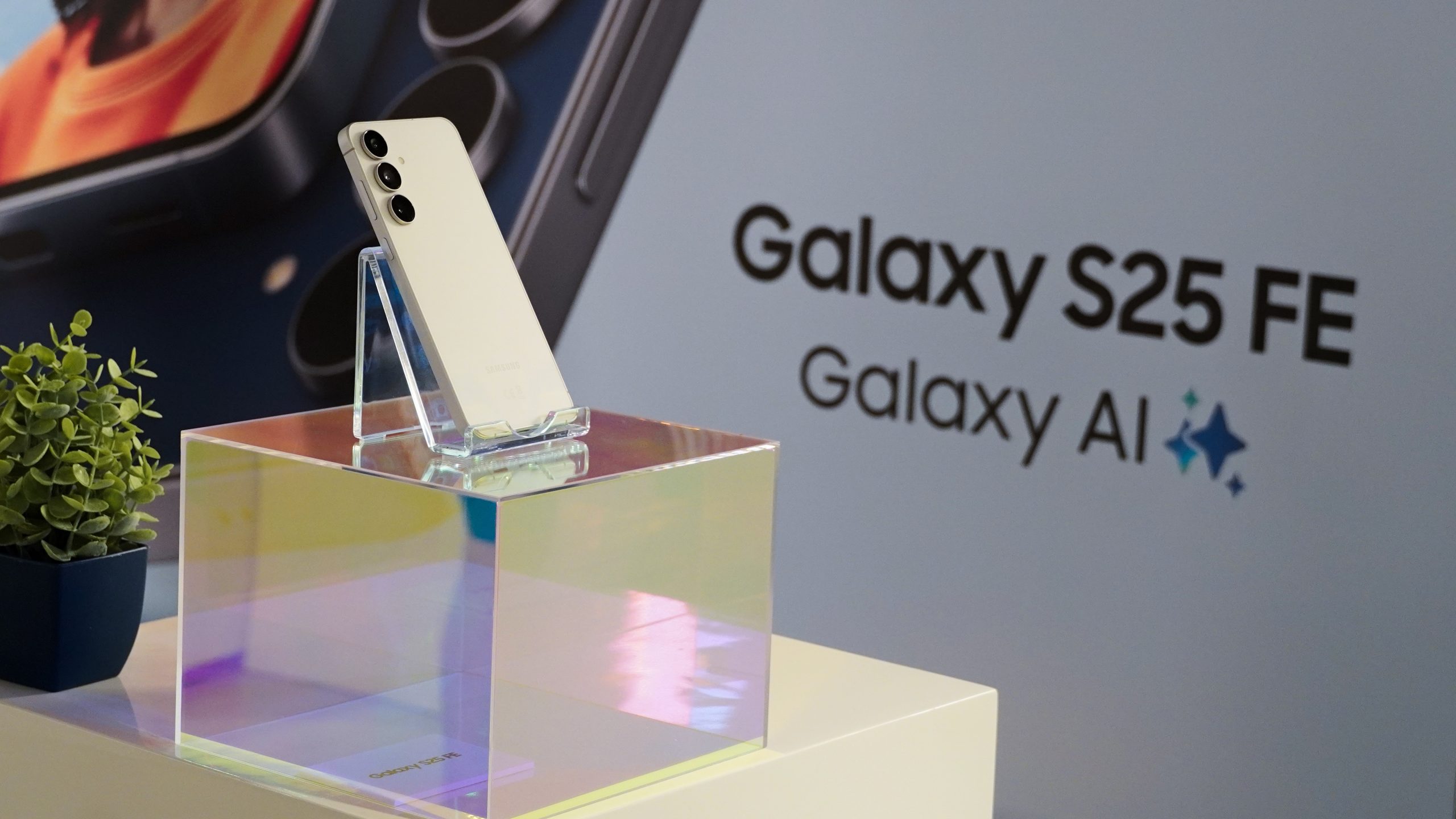 Samsung Halts One UI 8 Update for Galaxy S23 Users Due to Continuing Problems