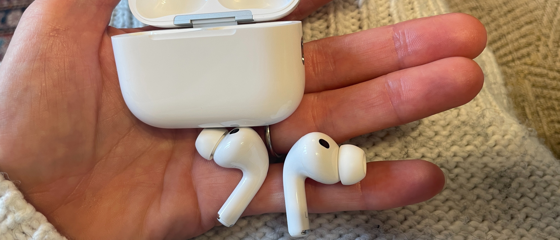 AirPods Pro 3 and AirPods 4 featuring Active Noise Cancellation Now Offered at Best Prices for Black Friday Week