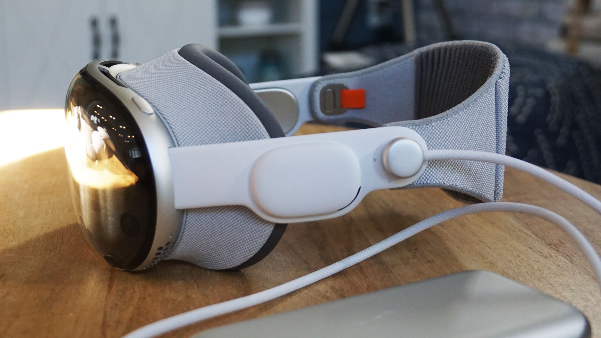 Apple Starts Providing PlayStation VR2 Sense Controllers for Compatibility with Apple Vision Pro