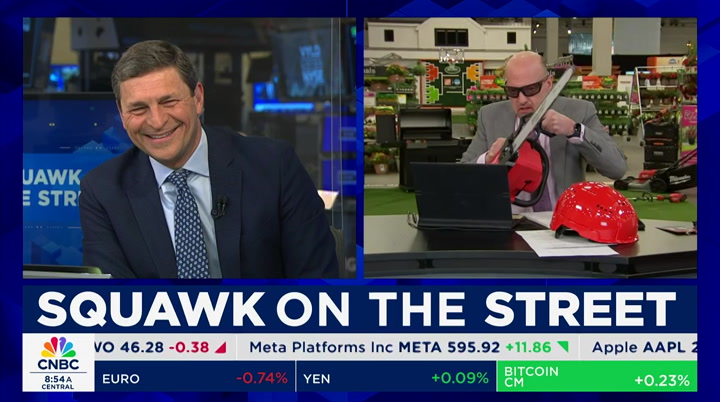 Apple to Transform 'Hot Money: The New Narcos' Podcast into TV Series