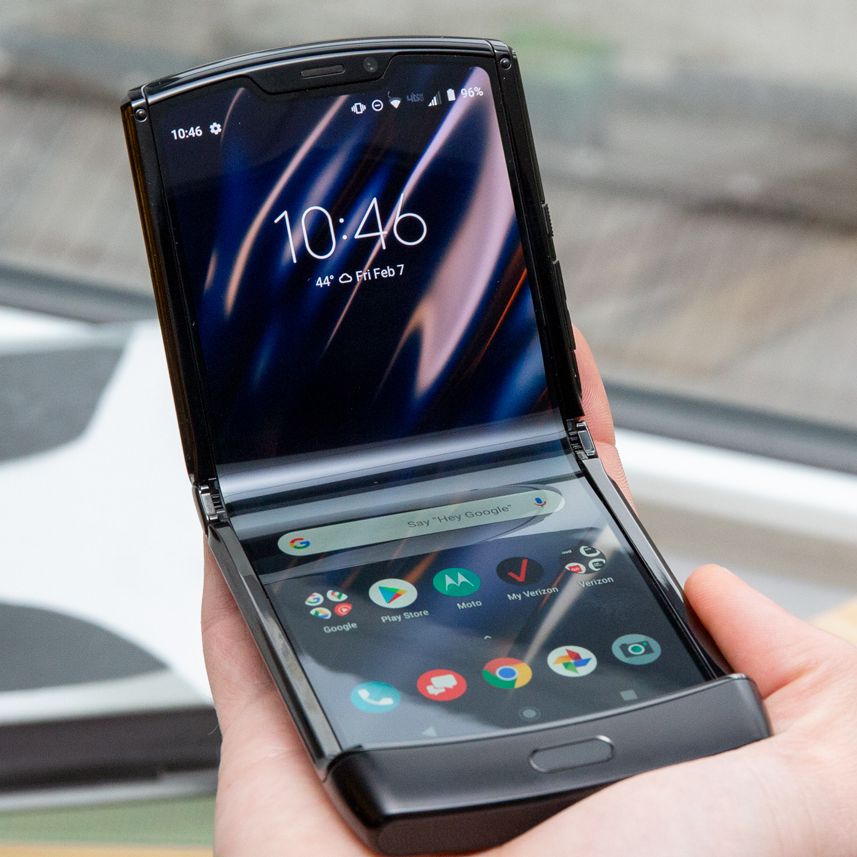 Exclusive Halloween Offer on Motorola Razr Plus: Take Action Before It Ends!