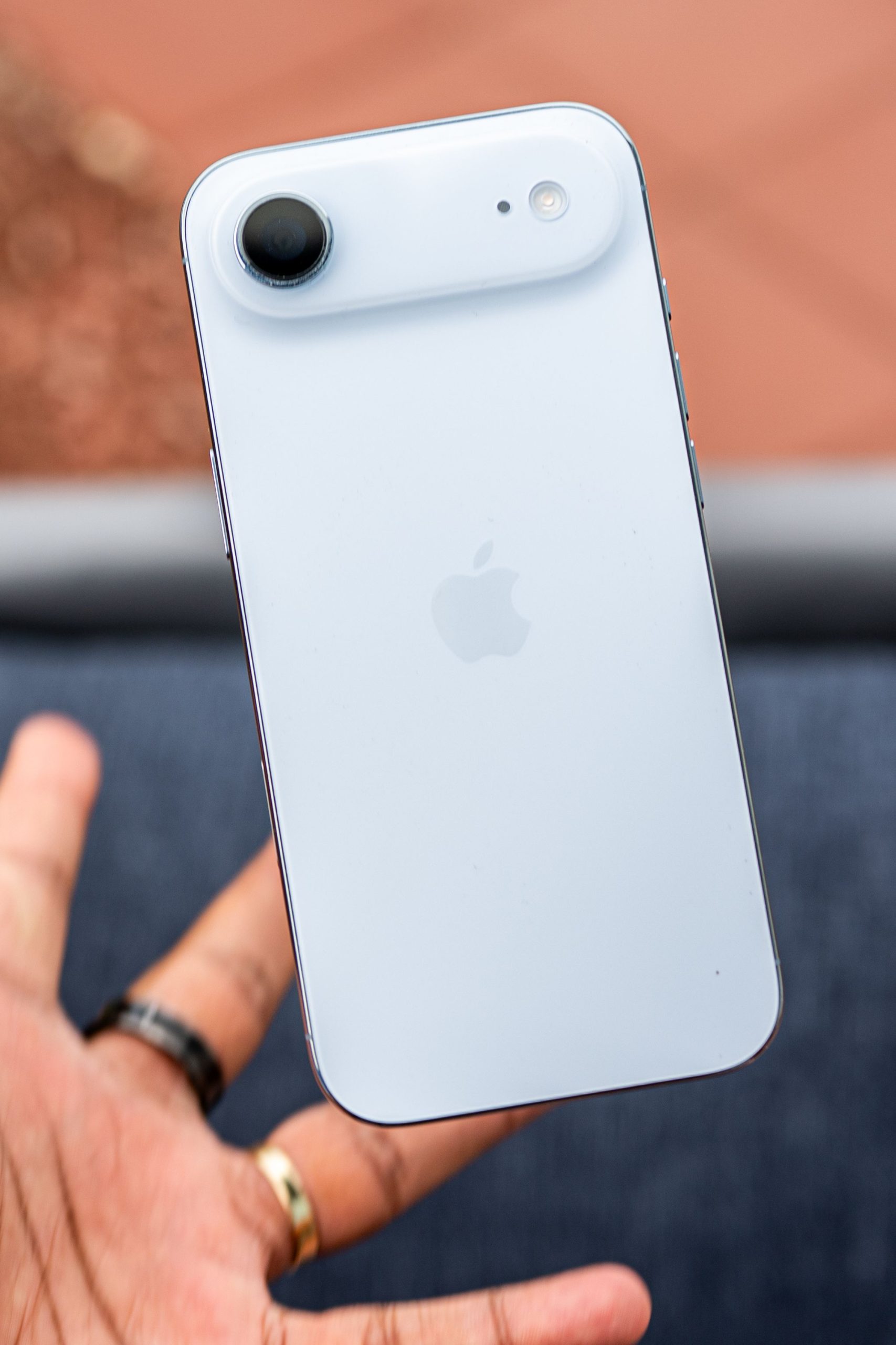 iPhone Air 2 Offers Dual Cameras for an Improved Photography Experience