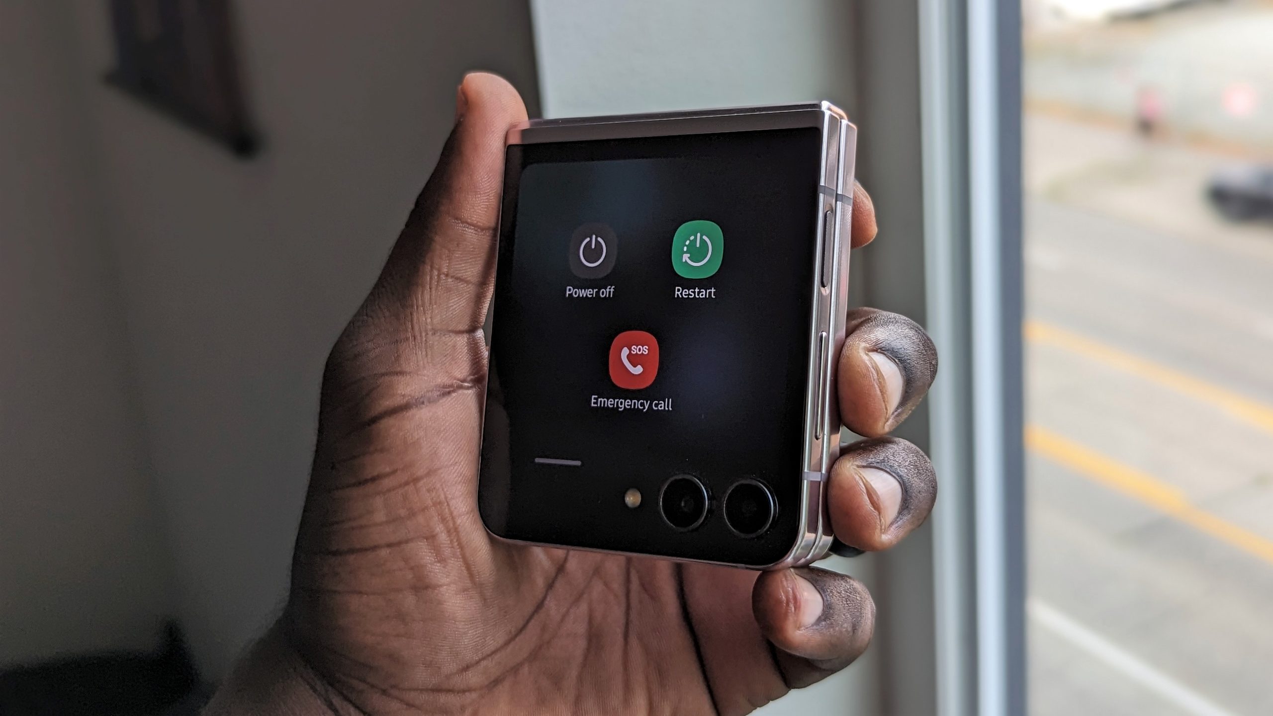 OnePlus 15 Makes Global Debut, Excluding the US, Galaxy Z Trifold Leaks Reemerge, Pixel November Update Brings New Enhancements