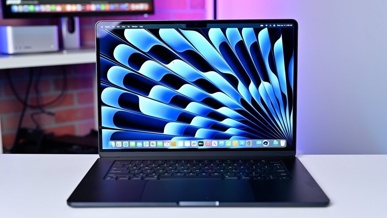Report: Redesign of OLED MacBook Pro Expected to be Restricted to M6 Pro and M6 Max Variants