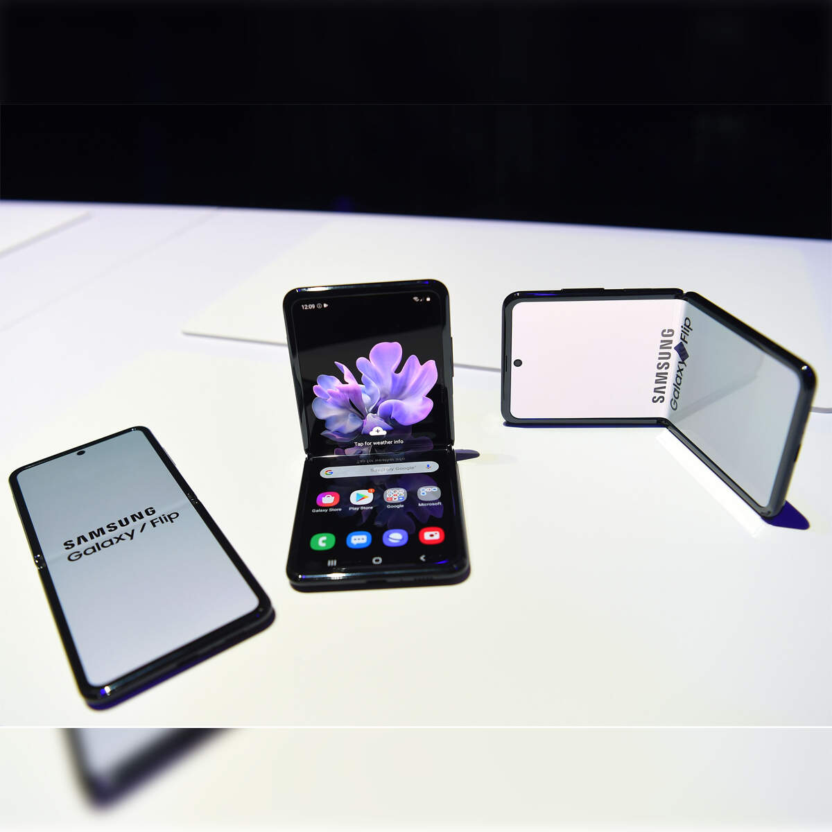 Samsung Unveils November 2025 Security Update for Two Generations of Galaxy Z Flip and Fold