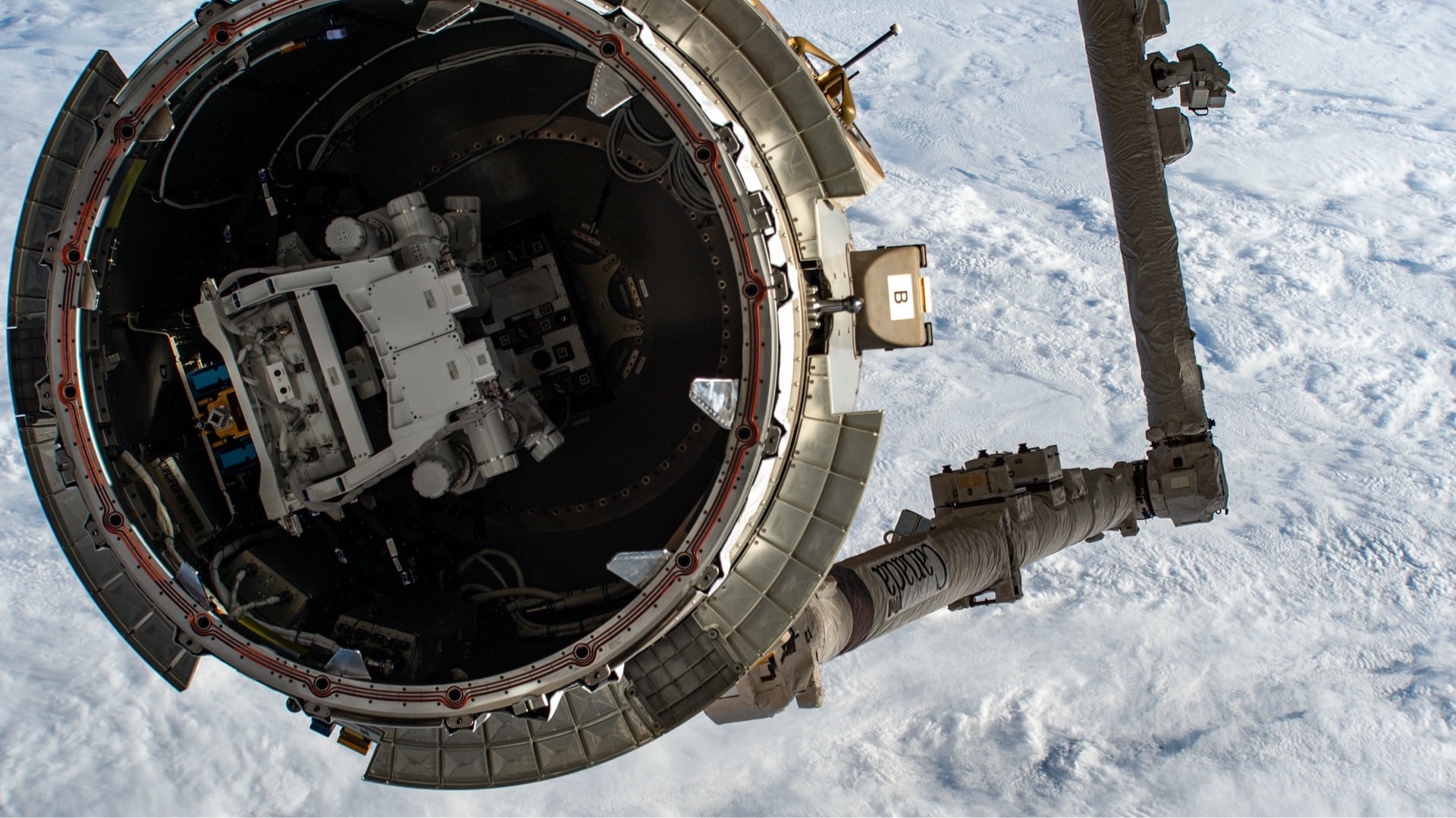The Measurements and Scale of the International Space Station
