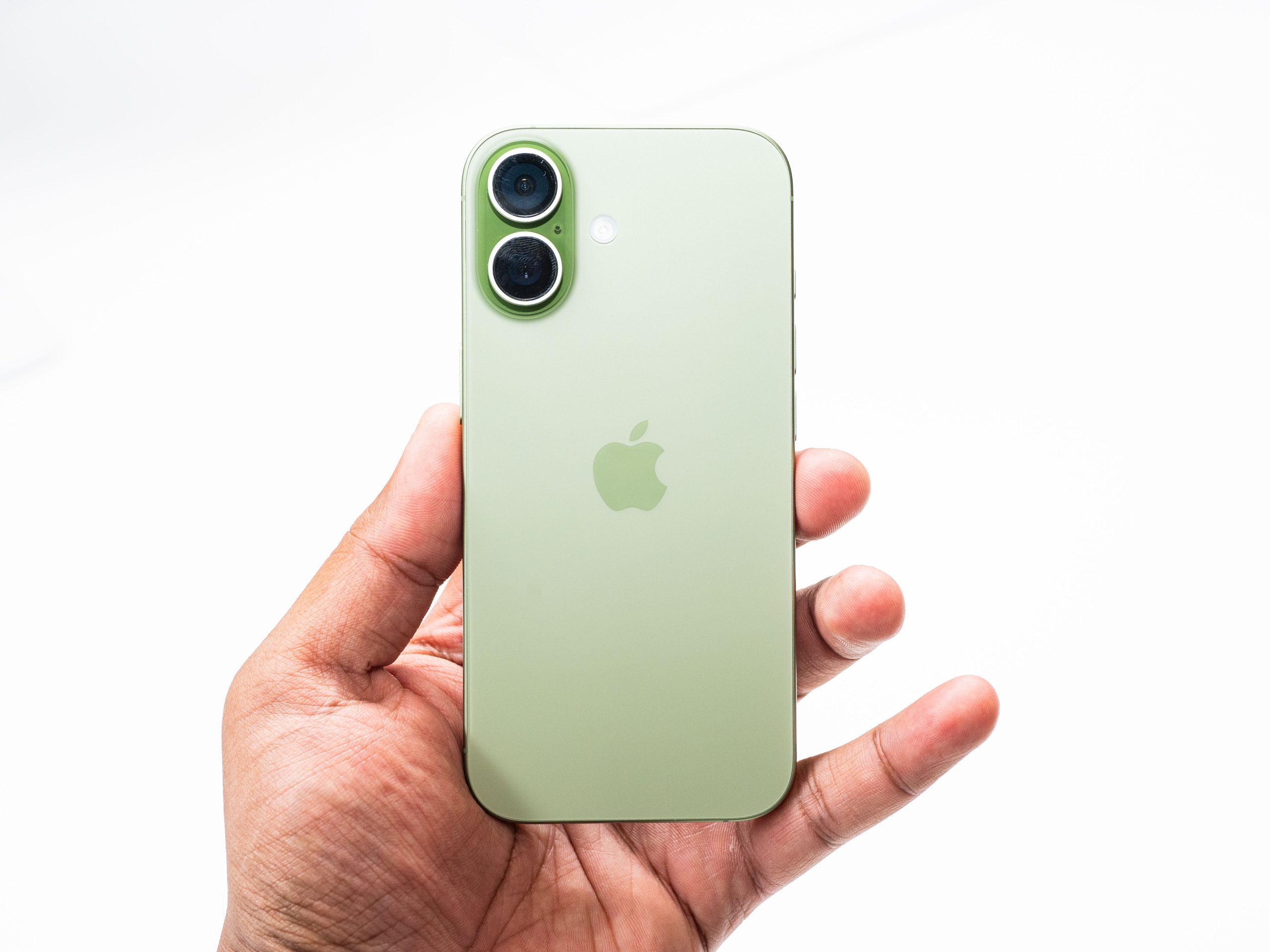 Two Approaches to Enhance the Efficiency of Your Aging iPhone