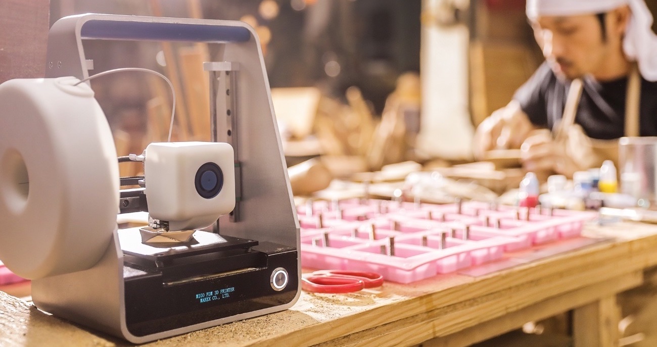 3D Printing a Prototype of the iPhone Fold: Significant Notice Enclosed