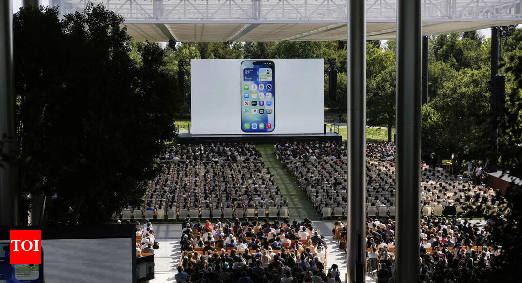 Apple Might Mandate iPhone Users to Upgrade to iOS 26 for Security Enhancements