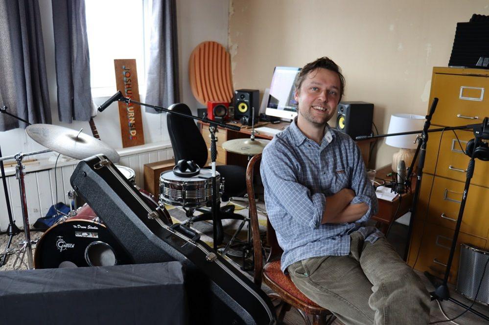 Breathe New Life into Your Vintage Laptops with This DIY Fix