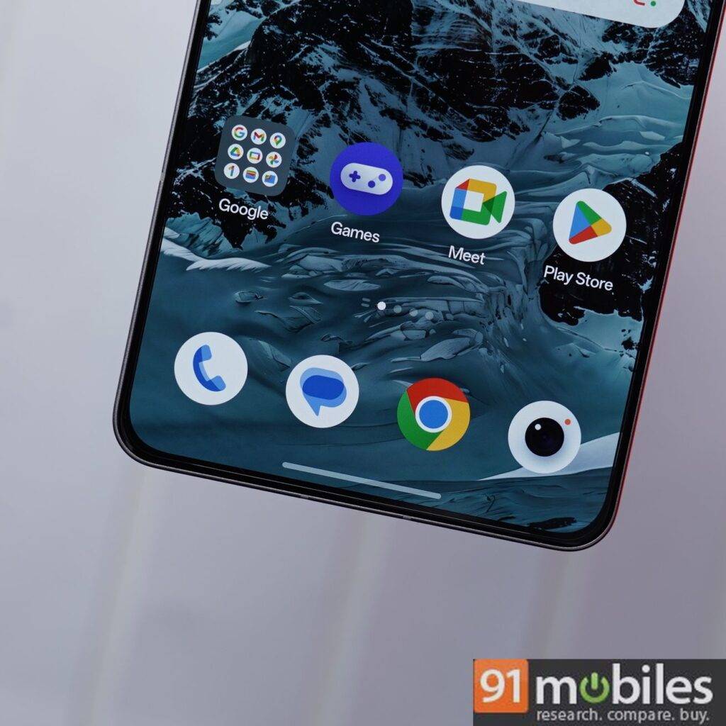 Comparison between OnePlus 15R and Samsung Galaxy S25 FE: Different Focuses in Premium Midrange Smartphones