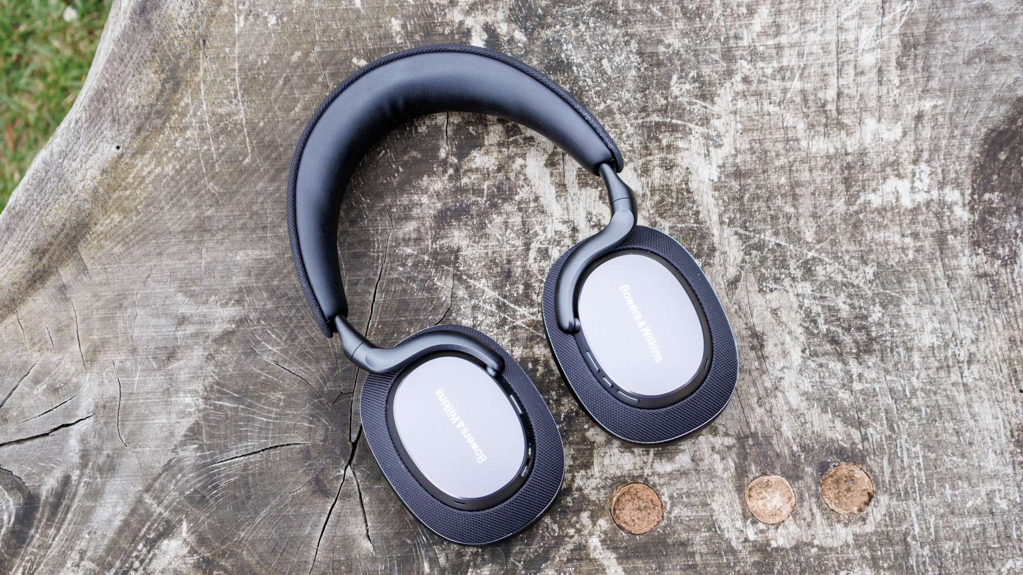 Customer Satisfaction Ranking of 12 Leading Headphone Brands from Least to Most Favorable