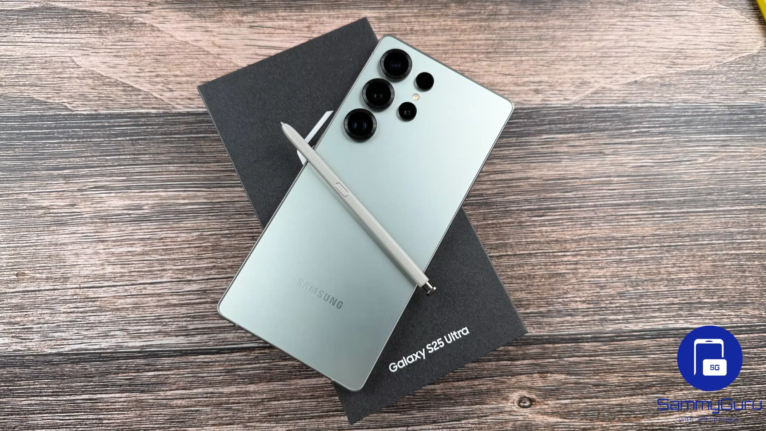 Galaxy S25 Ultra Cyber Monday Offer: $560 Discount Along with Complimentary 512GB Storage Enhancement