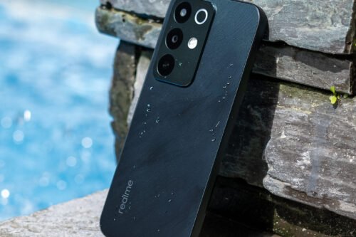 Hands-On Encounter with the Galaxy Z TriFold at Dubai Mall: Samsung's Tri-Fold Innovation Surpasses Huawei Mate XT