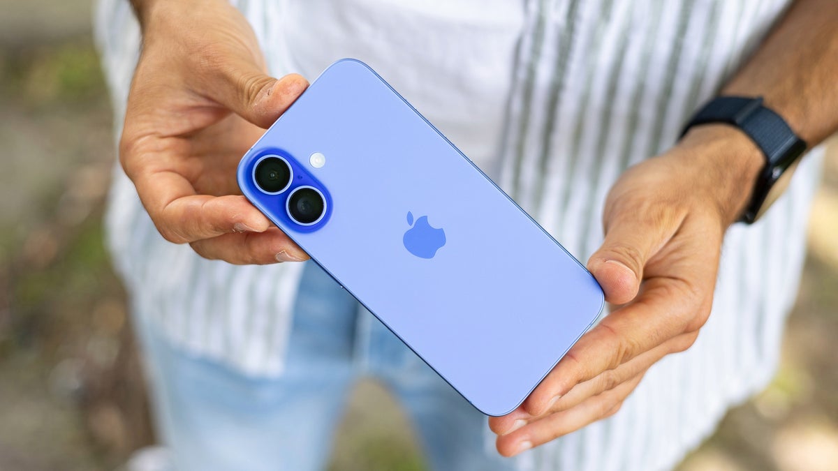 iPhone 16 Dominates Q3 2025 Sales, Apple Holds 5 of the Top 10 Best-Selling Gadgets