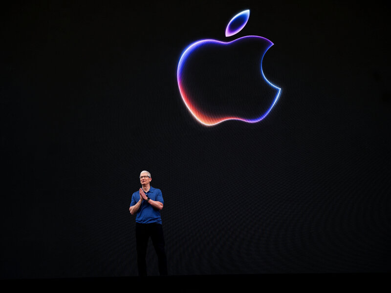 Key Obstacles Confronting Apple's New AI Leader from the Start