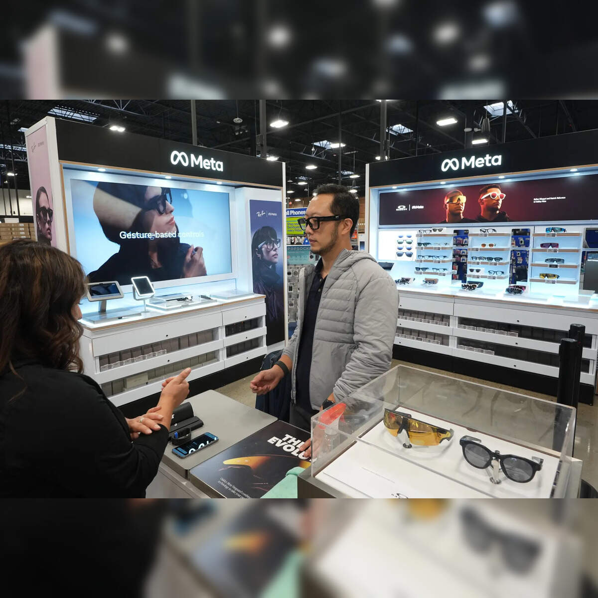 Meta Pushes Back Launch of New Mixed-Reality Glasses to 2027