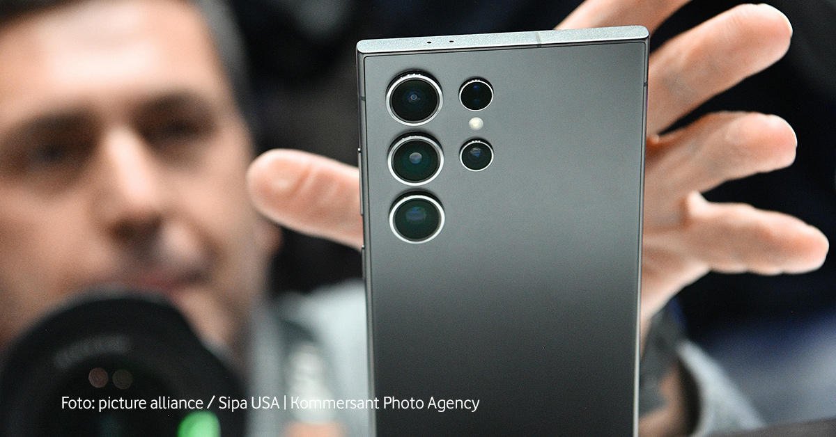 Rumors Indicate Samsung Galaxy S26 Ultra Could Boast a Fully Black Design