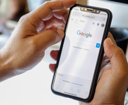 Apple Chooses Google's Gemini to Improve Siri in 2023