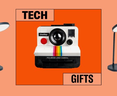 Best Buy Presents $250 Off on Highly-Rated 2025 Android Smartphone