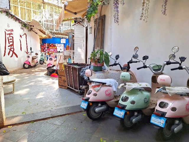 China Enforces Rules on One-Pedal Driving for Safety Purposes