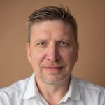 Lenovo Reveals Conceptual AI Eyewear Influenced by Meta's Ray-Ban Design