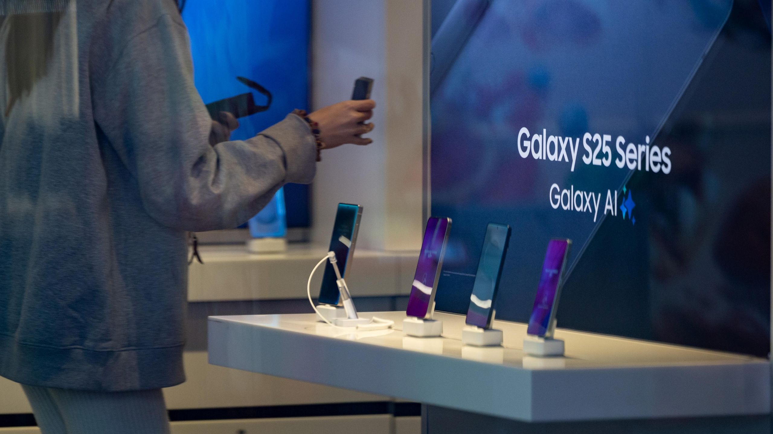 Mint Mobile Provides 50% Off on Top Wireless Plan: Should You Make the Switch?