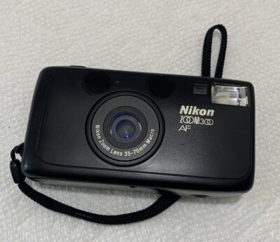 "New Smartphone Exceeds Galaxy S25 Ultra, Priced $300 Lower, and Comes with Complimentary $100 Gift Card"