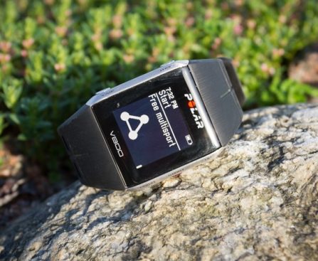 Pebble Makes a Comeback at CES Showcasing Ease in Wearable Tech