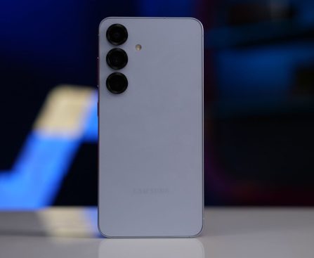 Samsung Galaxy S26 Plus Anticipated to Uphold Existing Display Approach