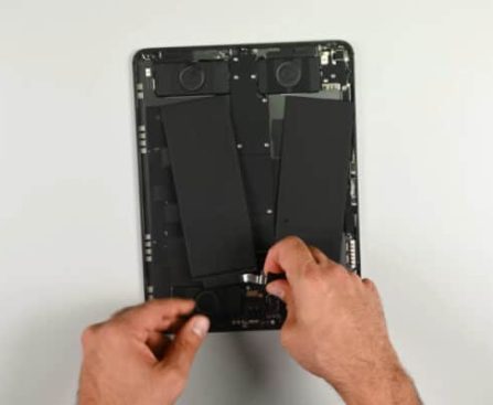 AirPods Pro 3 Reduced by Almost $100 (Open-Box with 1-Year Warranty), M3 iPad Air Priced at $250 Less, M5 iPad Pro, and More Deals