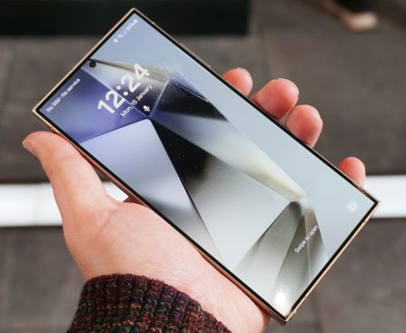 Five Smartphones Boasting Extended Battery Life Compared to the Samsung Galaxy S25+