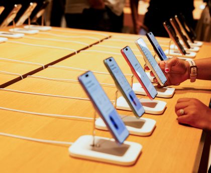 Future MacBooks May Utilize Samsung Technology to Tackle Privacy Issues