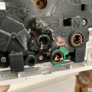 How to Determine a Defective Surge Protector