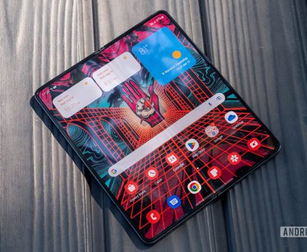 Information on Crease Depth and Folding Angle of the Next iPhone Fold Exposed