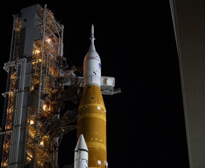 NASA Delays Moon Landing Plans