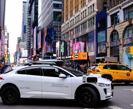 New York Abandons Robotaxi Legalization Plan, Setback for Waymo