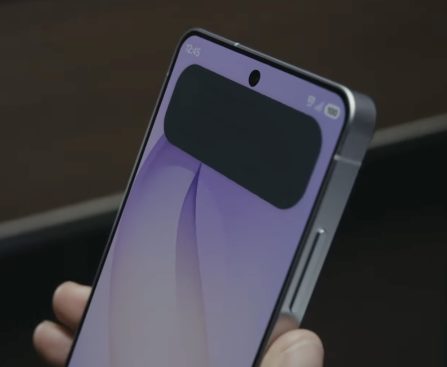 Samsung Unveils Display Technology That Adds Privacy Screen to Apps and Notifications