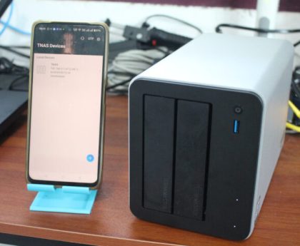 TerraMaster F2-425 Plus 3+2-Bay Hybrid NAS Review, Part 1: Unboxing, Teardown, Drive Installation, and First Boot - CNX Software