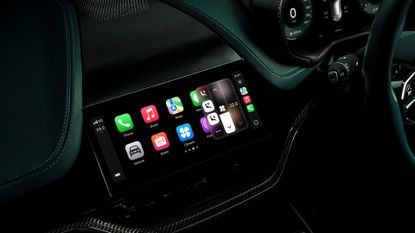 User Feedback: The 8 Best and 6 Worst Features of Apple CarPlay