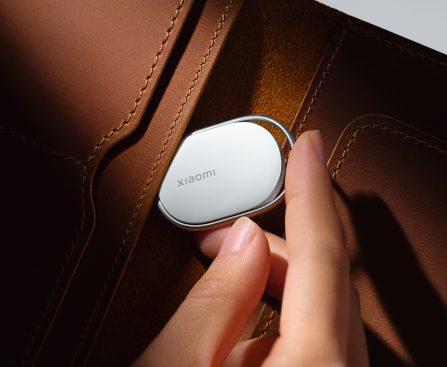 Xiaomi's Tracker Clips to Your Keys Without a Case